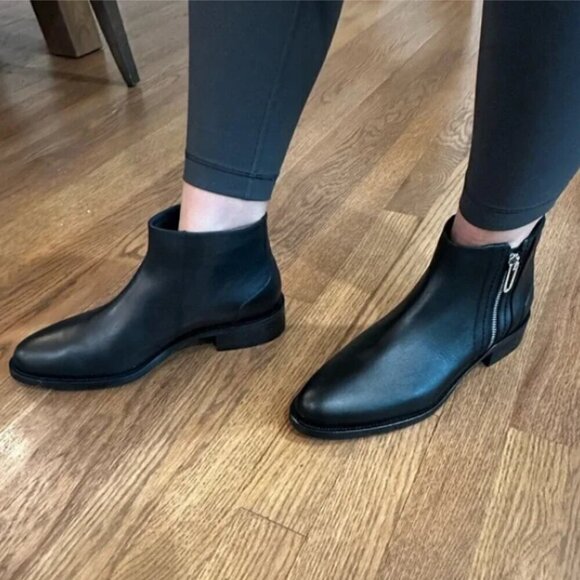 Aquatalia Nadie Black Leather Waterproof Ankle Boot Size 8.5 NEW - Picture 2 of 7